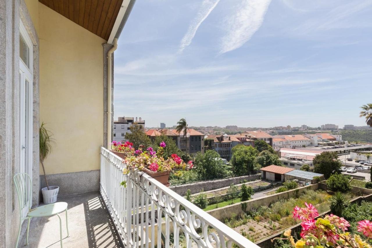 Guestready - Ayres Studio W Balcony Garden Porto Exterior photo
